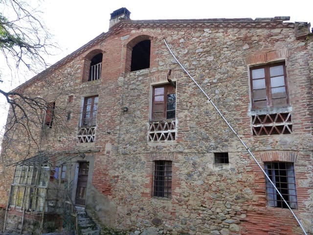 8 soveværelse Finca/Landehus til salg i Montseny - € 850.000 (Ref: 8694728)