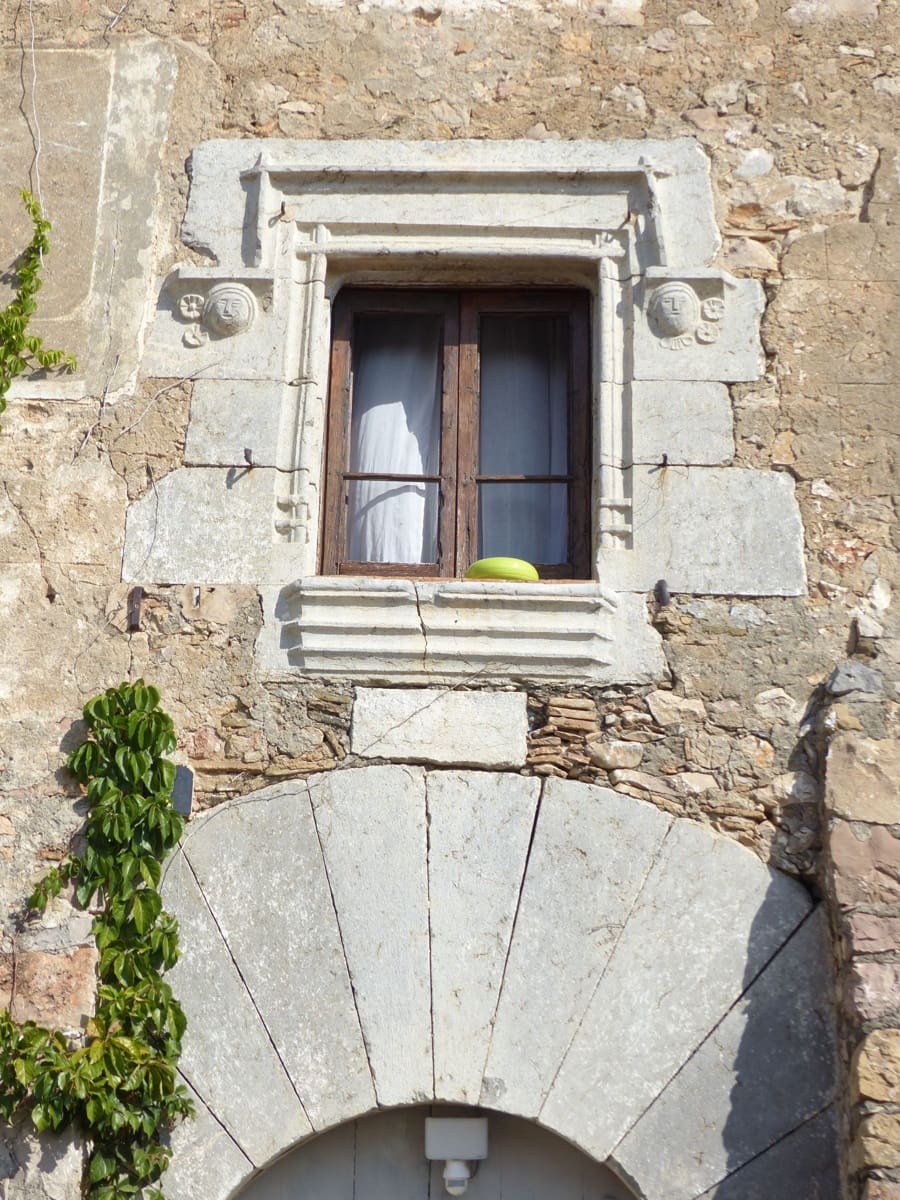 10 soveværelse Finca/Landehus til salg i L'Escala med garage - € 1.500.000 (Ref: 8694730)