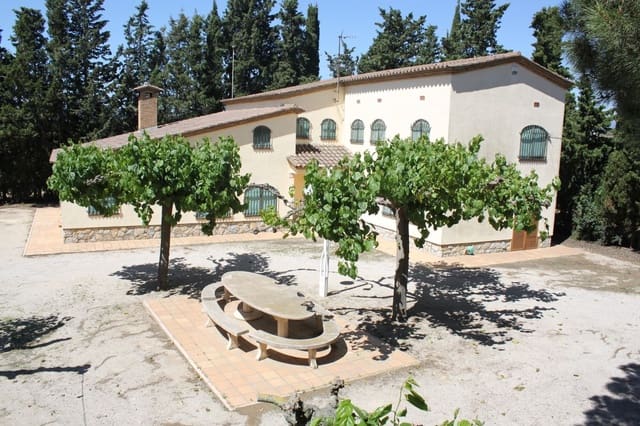 8 bedroom Finca/Country House for sale in Riudoms with pool - € 850,000 (Ref: 8694736)