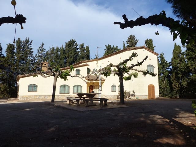 8 bedroom Finca/Country House for sale in Riudoms with pool - € 850,000 (Ref: 8694736)