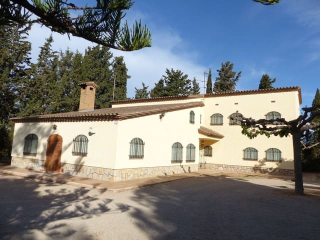 8 bedroom Finca/Country House for sale in Riudoms with pool - € 850,000 (Ref: 8694736)