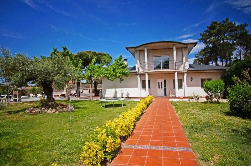 5 sovrum Villa till salu i Sils med pool garage - 479 000 € (Ref: 8747049)