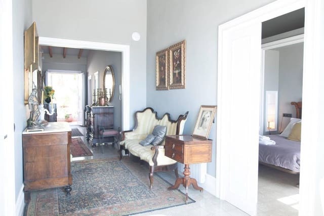 6 slaapkamer Villa te koop in El Vendrell met garage - € 1.850.000 (Ref: 8903284)