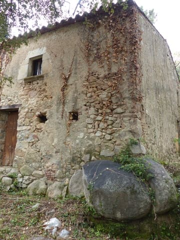 3 bedroom Finca/Country House for sale in Riells i Viabrea with garage - € 425,000 (Ref: 8952462)