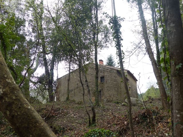 3 bedroom Finca/Country House for sale in Riells i Viabrea with garage - € 425,000 (Ref: 8952462)