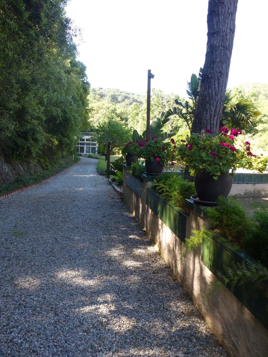 10 soveværelse Finca/Landehus til salg i Sant Iscle de Vallalta med swimmingpool garage - € 1.400.000 (Ref: 9264051)