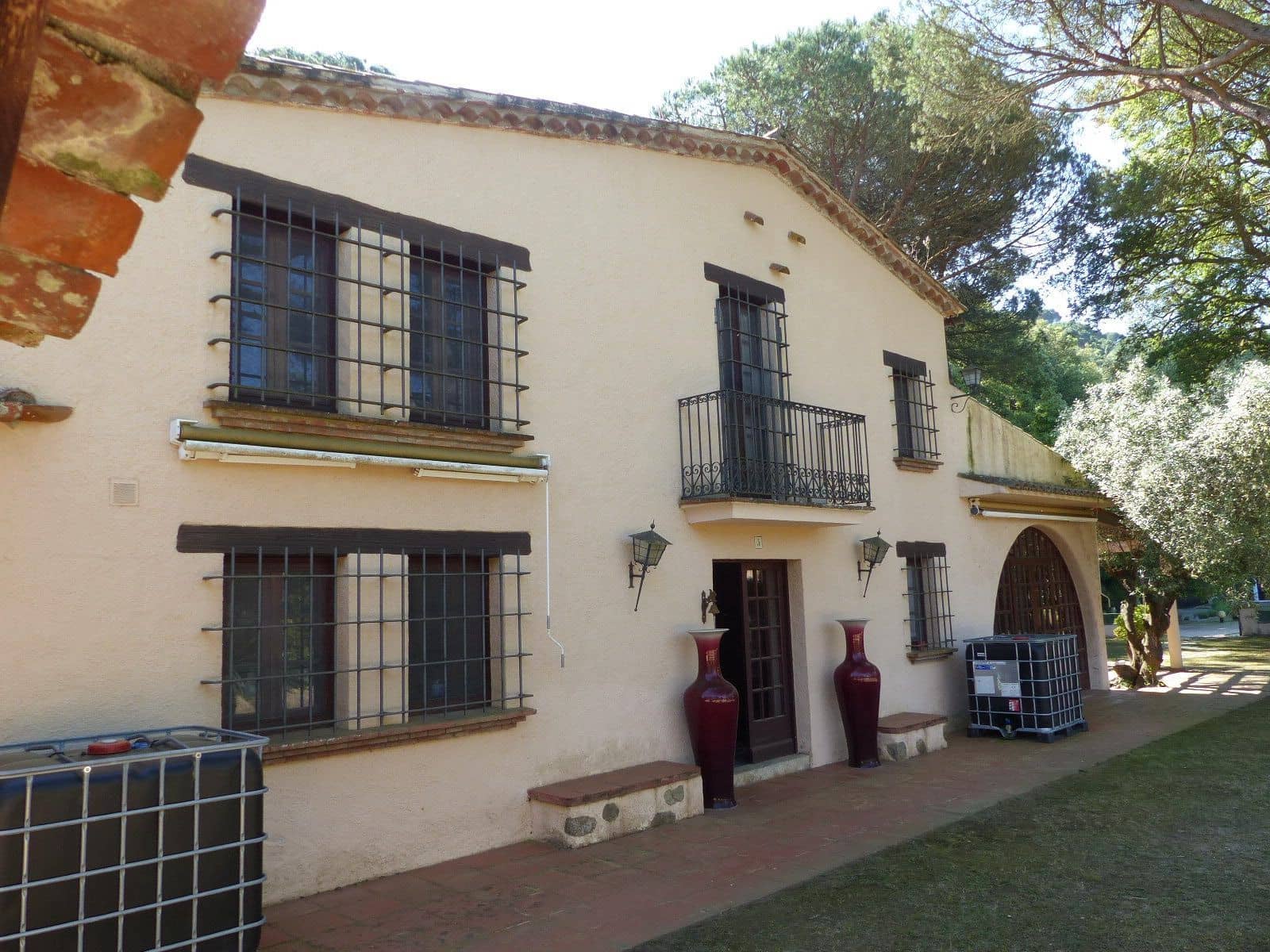 10 soveværelse Finca/Landehus til salg i Sant Iscle de Vallalta med swimmingpool garage - € 1.400.000 (Ref: 9264051)