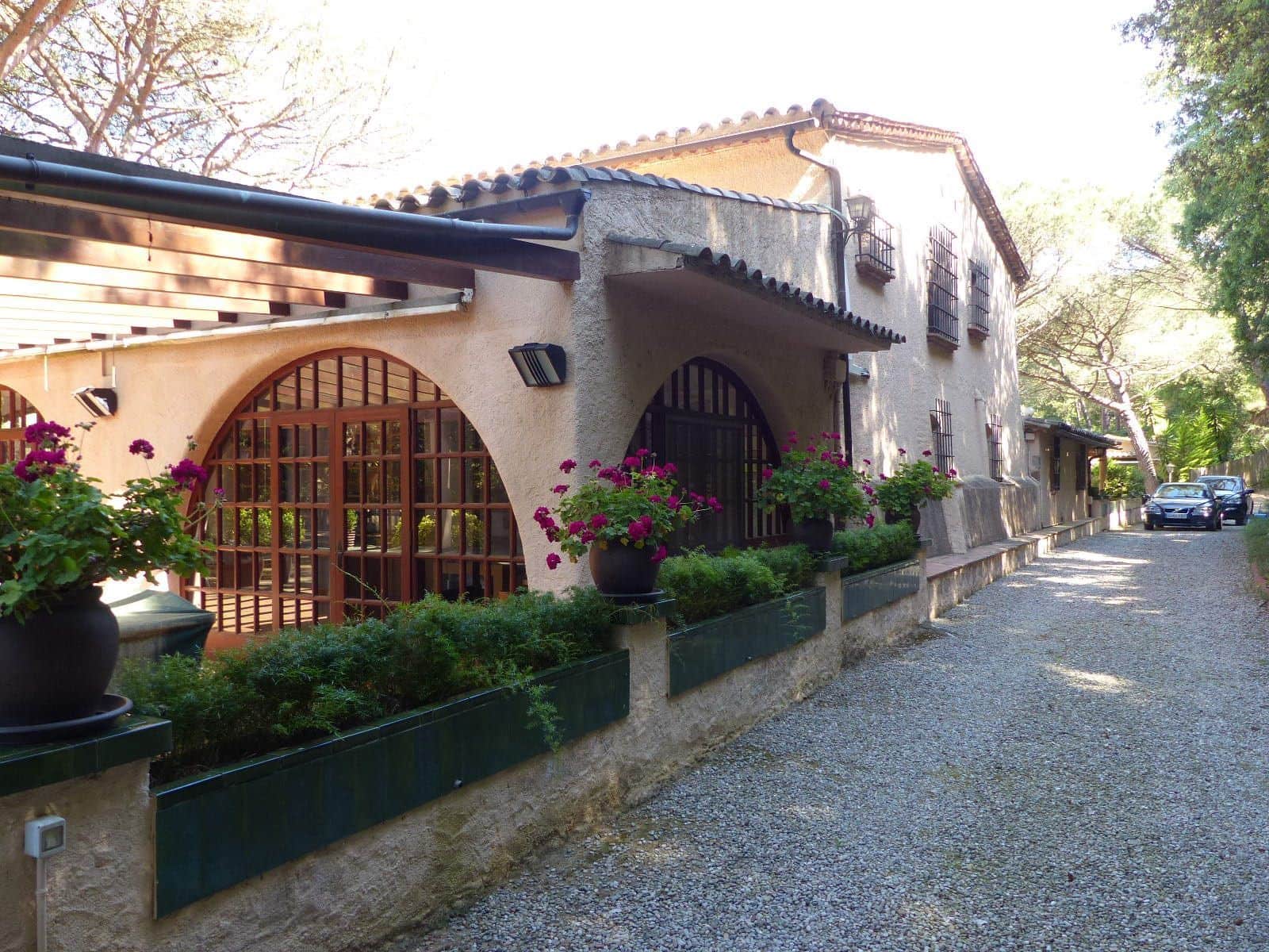 10 soveværelse Finca/Landehus til salg i Sant Iscle de Vallalta med swimmingpool garage - € 1.400.000 (Ref: 9264051)