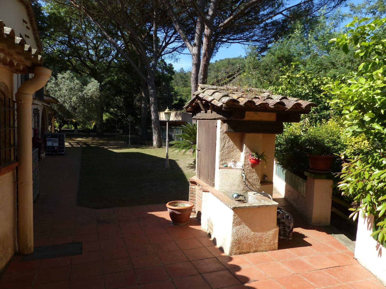 10 soveværelse Finca/Landehus til salg i Sant Iscle de Vallalta med swimmingpool garage - € 1.400.000 (Ref: 9264051)