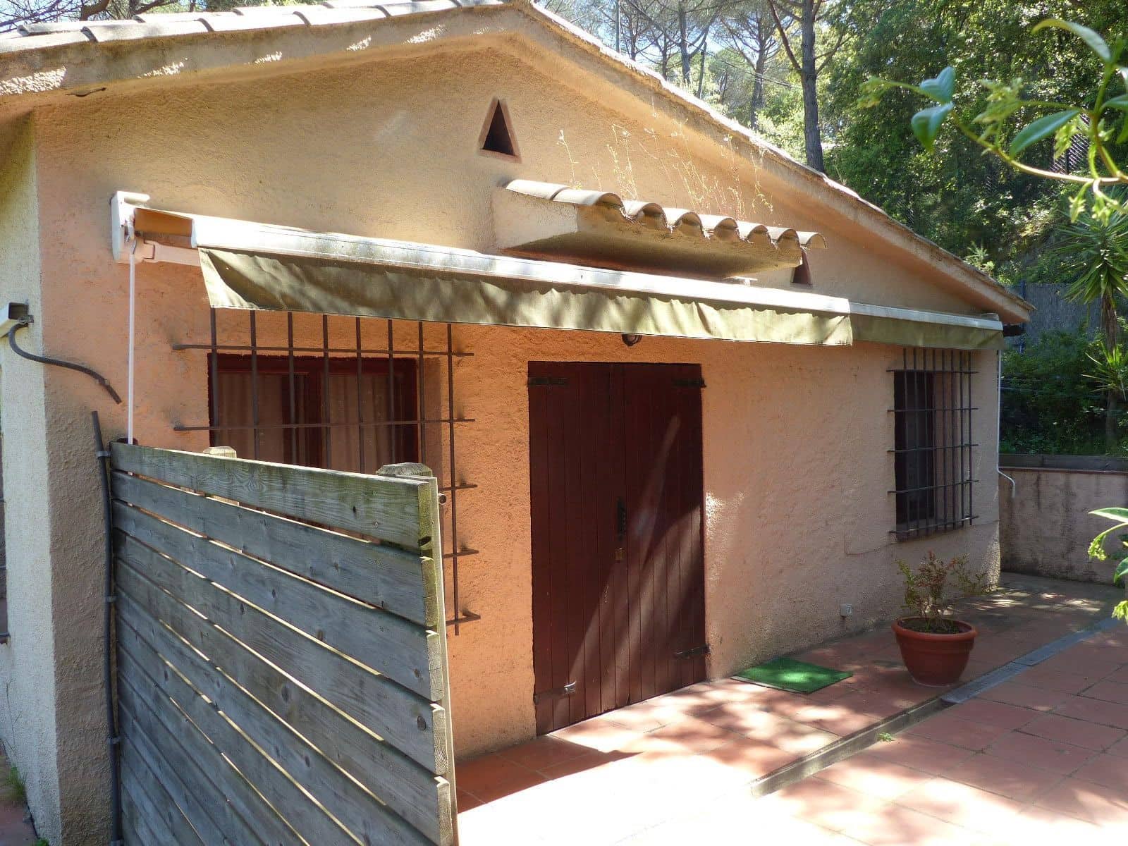 10 soveværelse Finca/Landehus til salg i Sant Iscle de Vallalta med swimmingpool garage - € 1.400.000 (Ref: 9264051)