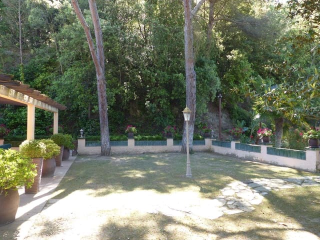 10 slaapkamer Finca/Landhuis te koop in Sant Iscle de Vallalta met zwembad garage - € 1.400.000 (Ref: 9264051)