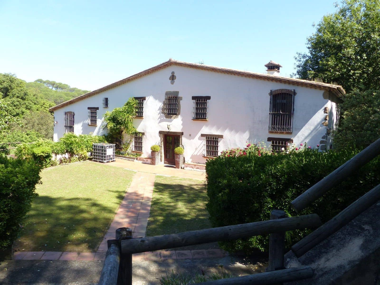 10 soveværelse Finca/Landehus til salg i Sant Iscle de Vallalta med swimmingpool garage - € 1.400.000 (Ref: 9264051)