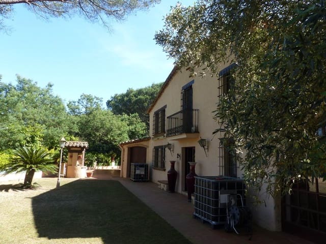 10 slaapkamer Finca/Landhuis te koop in Sant Iscle de Vallalta met zwembad garage - € 1.400.000 (Ref: 9264051)