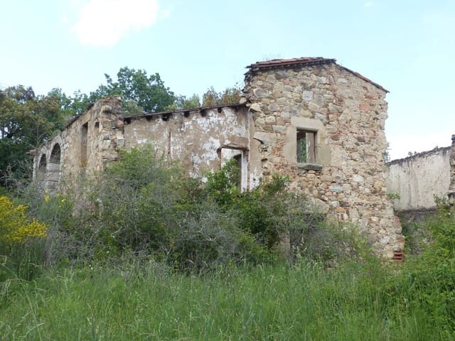 4 bedroom Finca/Country House for sale in Gualba - € 375,000 (Ref: 9265750)