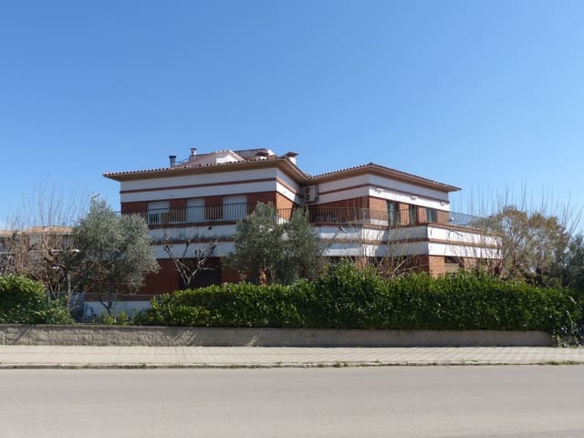 10 bedroom Commercial for sale in Sant Pere de Vilamajor - € 600,000 (Ref: 9479092)