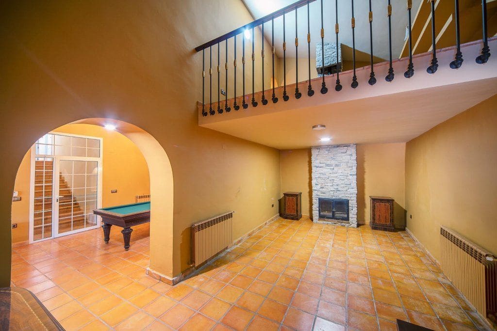 7 soverom Finca/Herregård til salgs i Alicante by med svømmebasseng garasje - € 11 000 000 (Ref: 9819960)