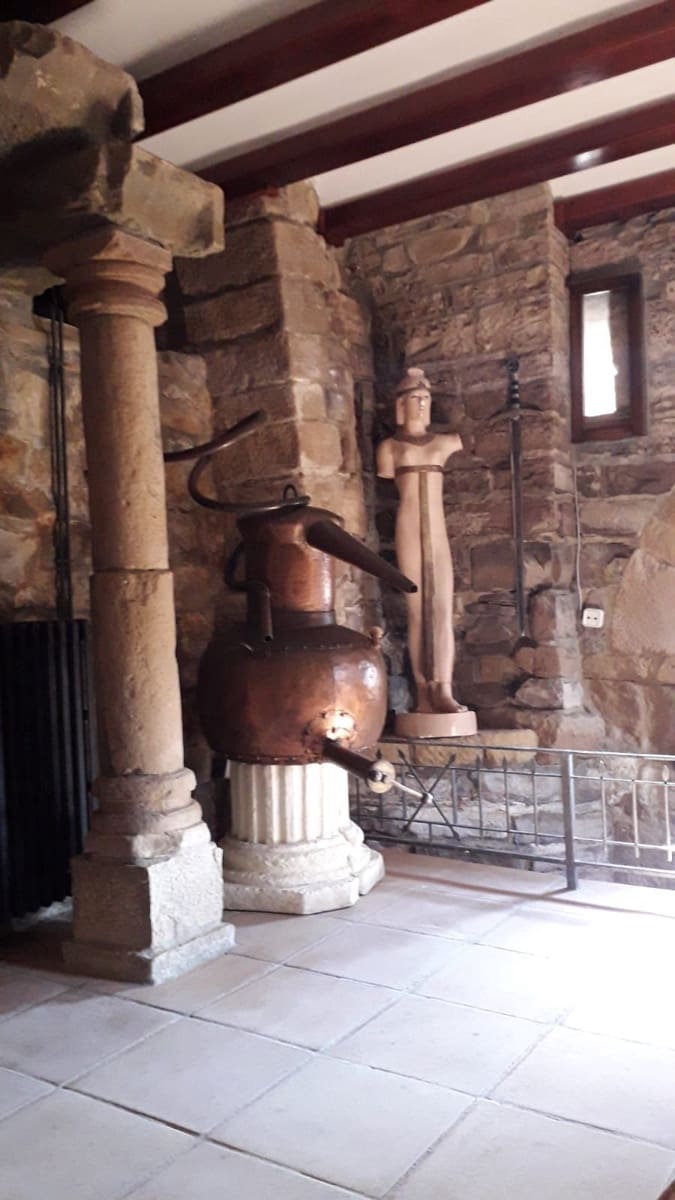 6 bedroom Finca/Country House for sale in Vallfogona de Riucorb - € 700,000 (Ref: 9888688)