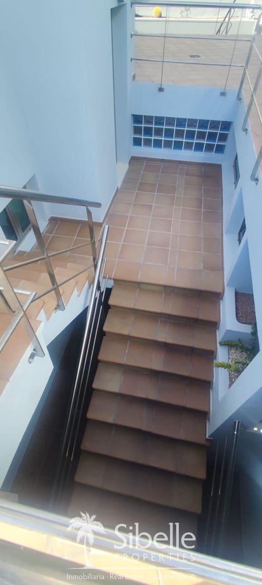 3 bedroom Villa for rent in Arguineguin with pool garage - € 4,500 (Ref: 10011846)