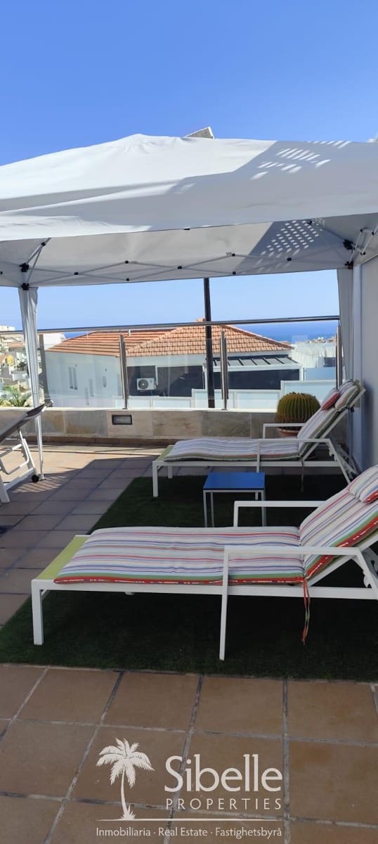 3 bedroom Villa for rent in Arguineguin with pool garage - € 4,500 (Ref: 10011846)