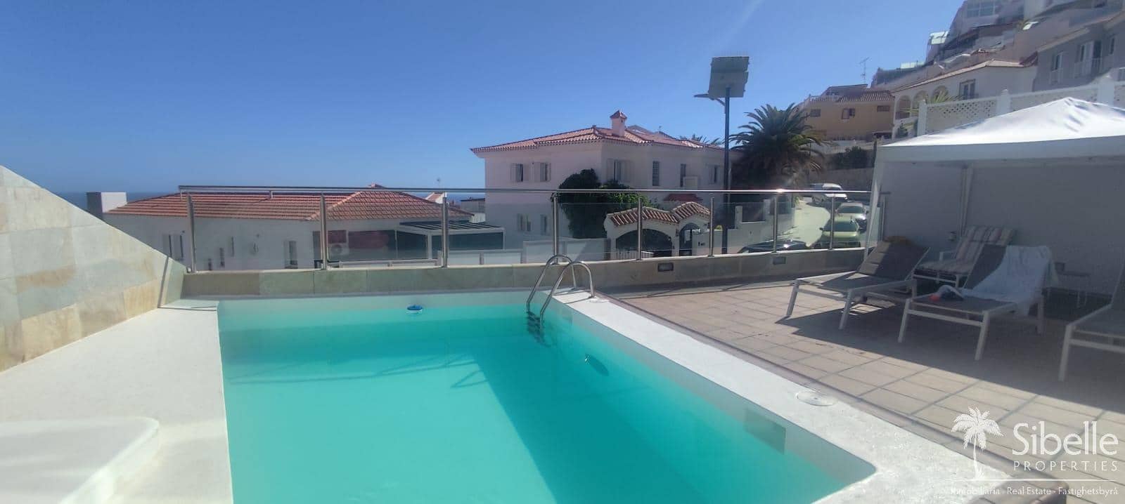 3 bedroom Villa for rent in Arguineguin with pool garage - € 4,500 (Ref: 10011846)
