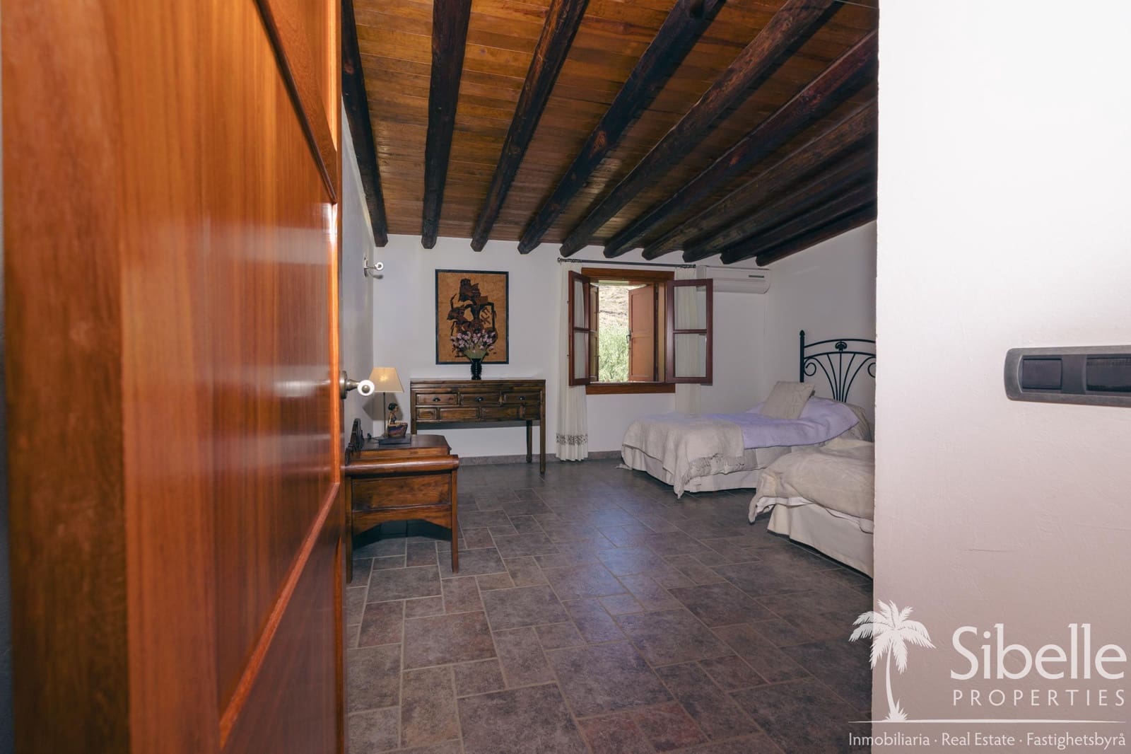 4 bedroom Finca/Country House for sale in Mogan with garage - € 1,199,000 (Ref: 9925035)