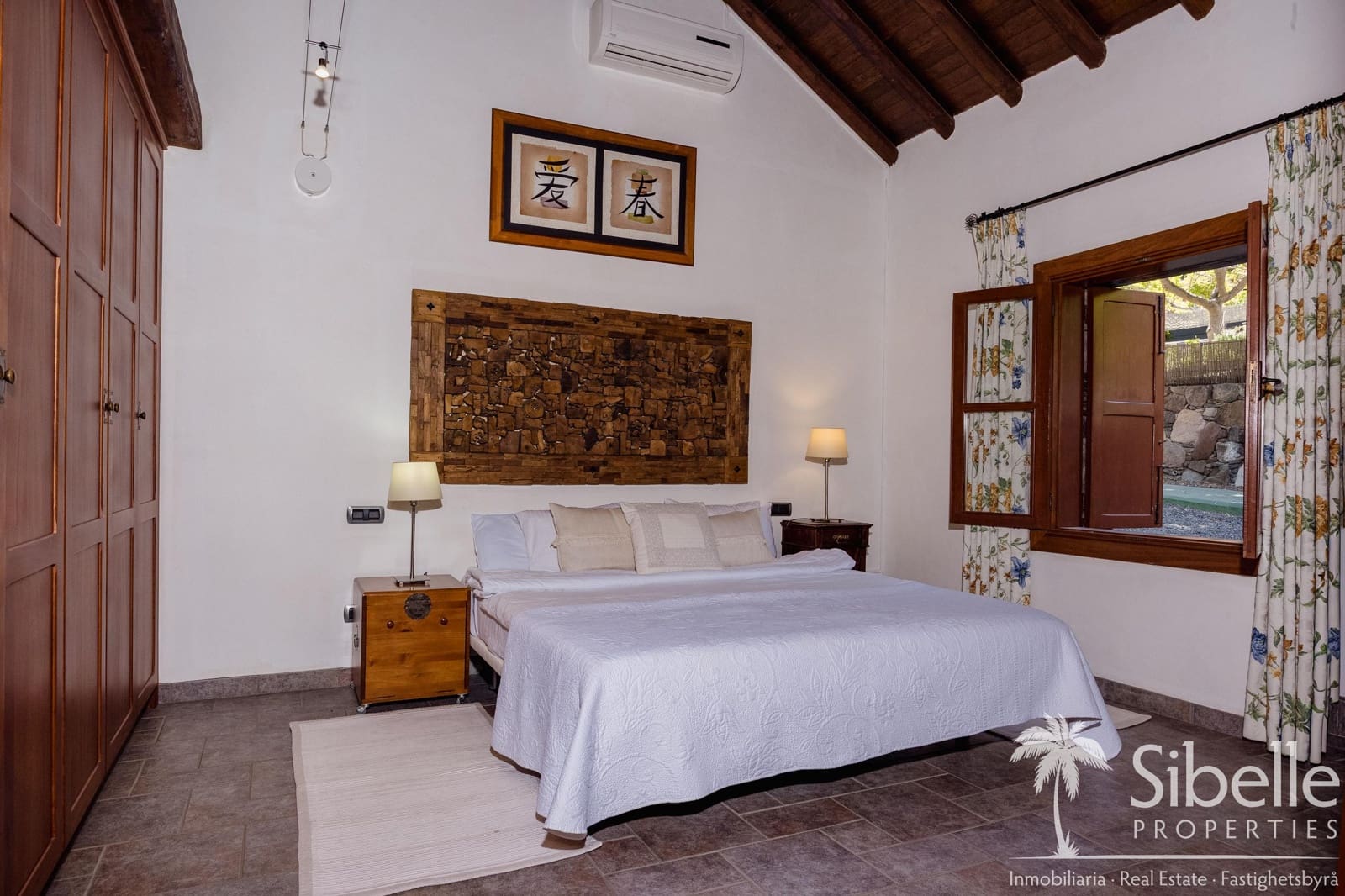4 bedroom Finca/Country House for sale in Mogan with garage - € 1,199,000 (Ref: 9925035)