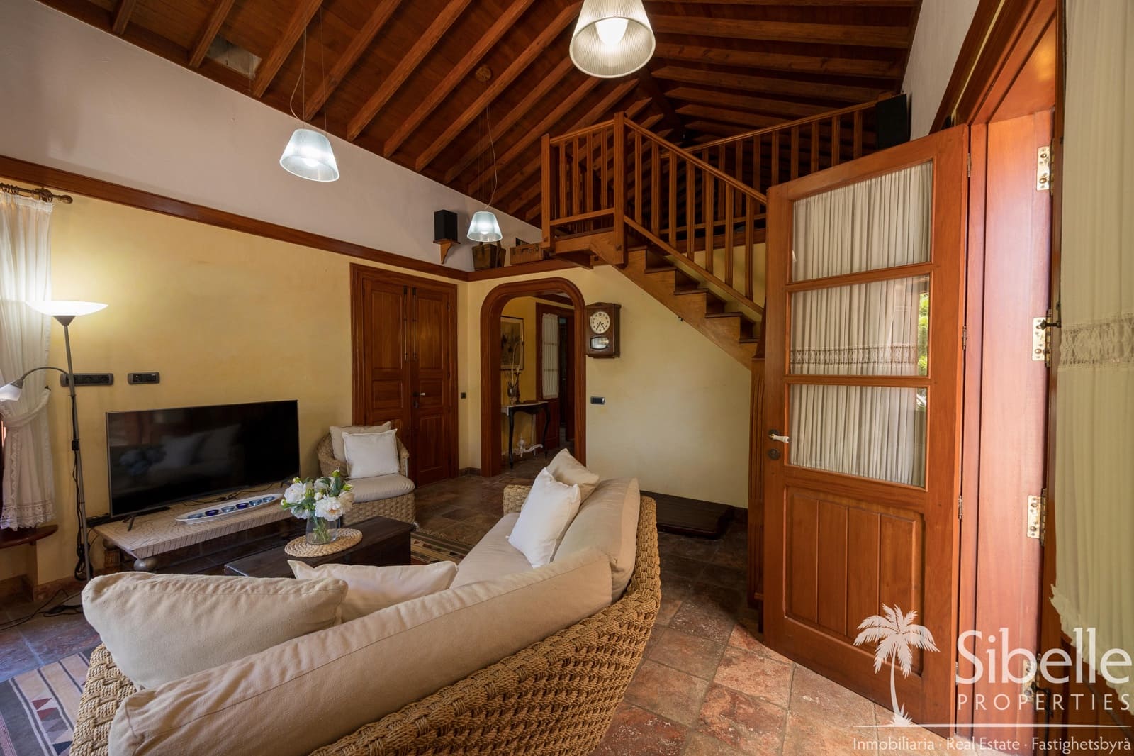 4 bedroom Finca/Country House for sale in Mogan with garage - € 1,199,000 (Ref: 9925035)