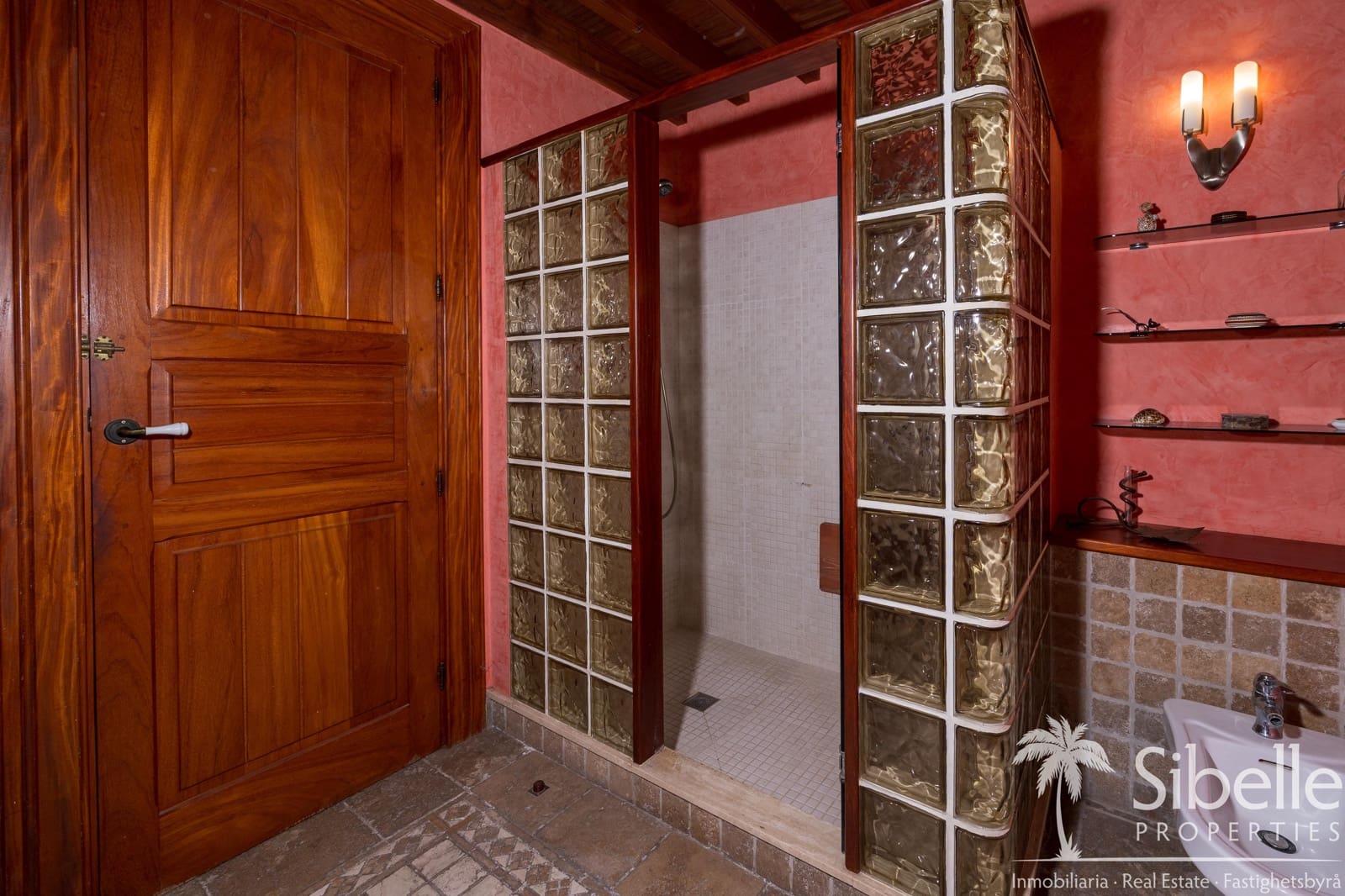 4 bedroom Finca/Country House for sale in Mogan with garage - € 1,199,000 (Ref: 9925035)