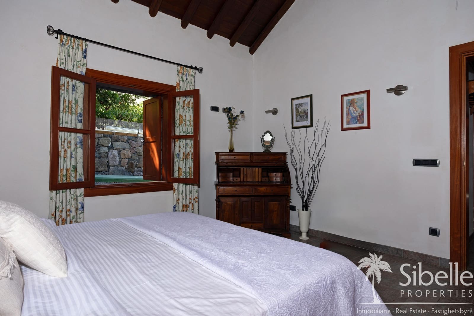 4 bedroom Finca/Country House for sale in Mogan with garage - € 1,199,000 (Ref: 9925035)