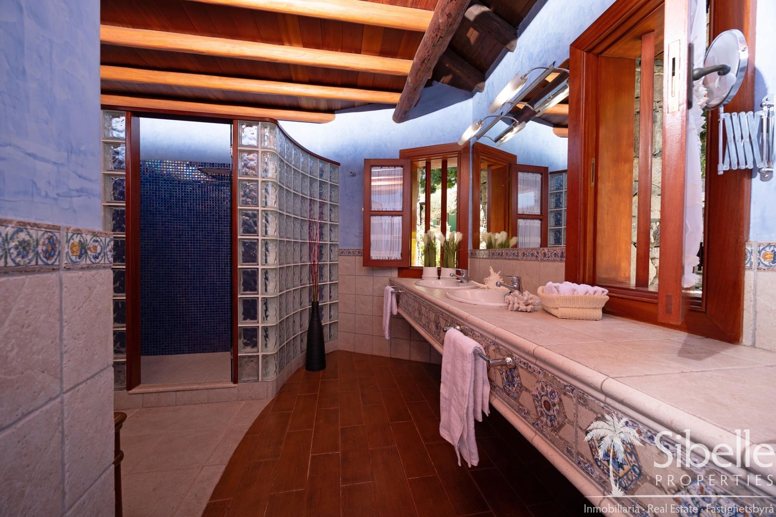 4 bedroom Finca/Country House for sale in Mogan with garage - € 1,199,000 (Ref: 9925035)