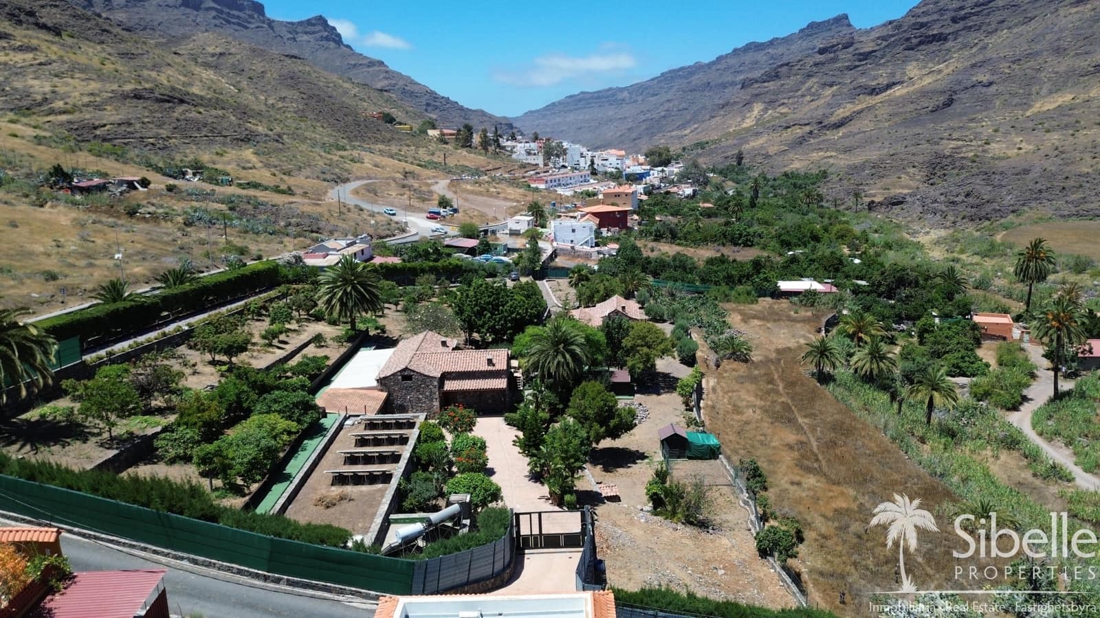 4 bedroom Finca/Country House for sale in Mogan with garage - € 1,199,000 (Ref: 9925035)