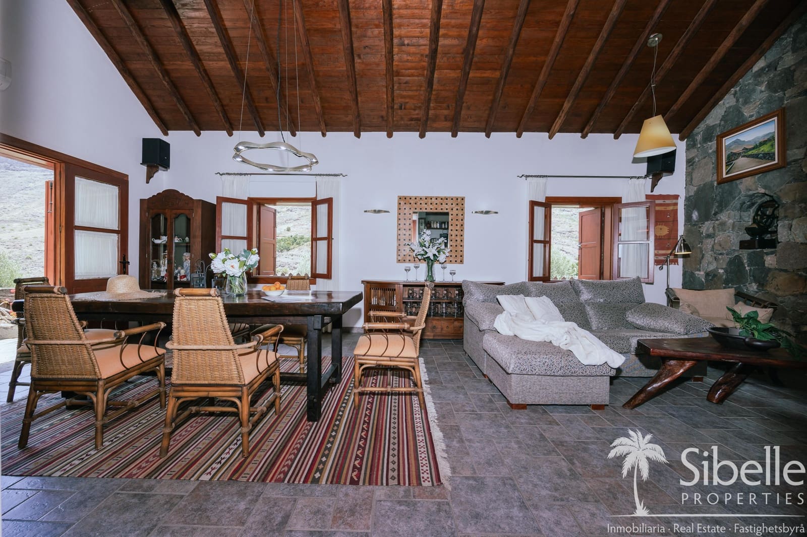 4 bedroom Finca/Country House for sale in Mogan with garage - € 1,199,000 (Ref: 9925035)