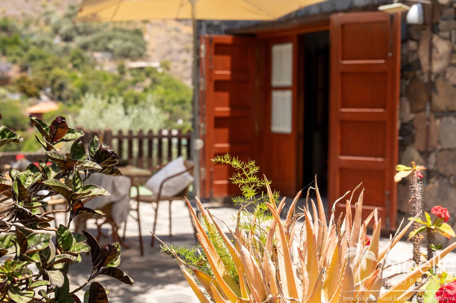 4 bedroom Finca/Country House for sale in Mogan with garage - € 1,199,000 (Ref: 9925035)