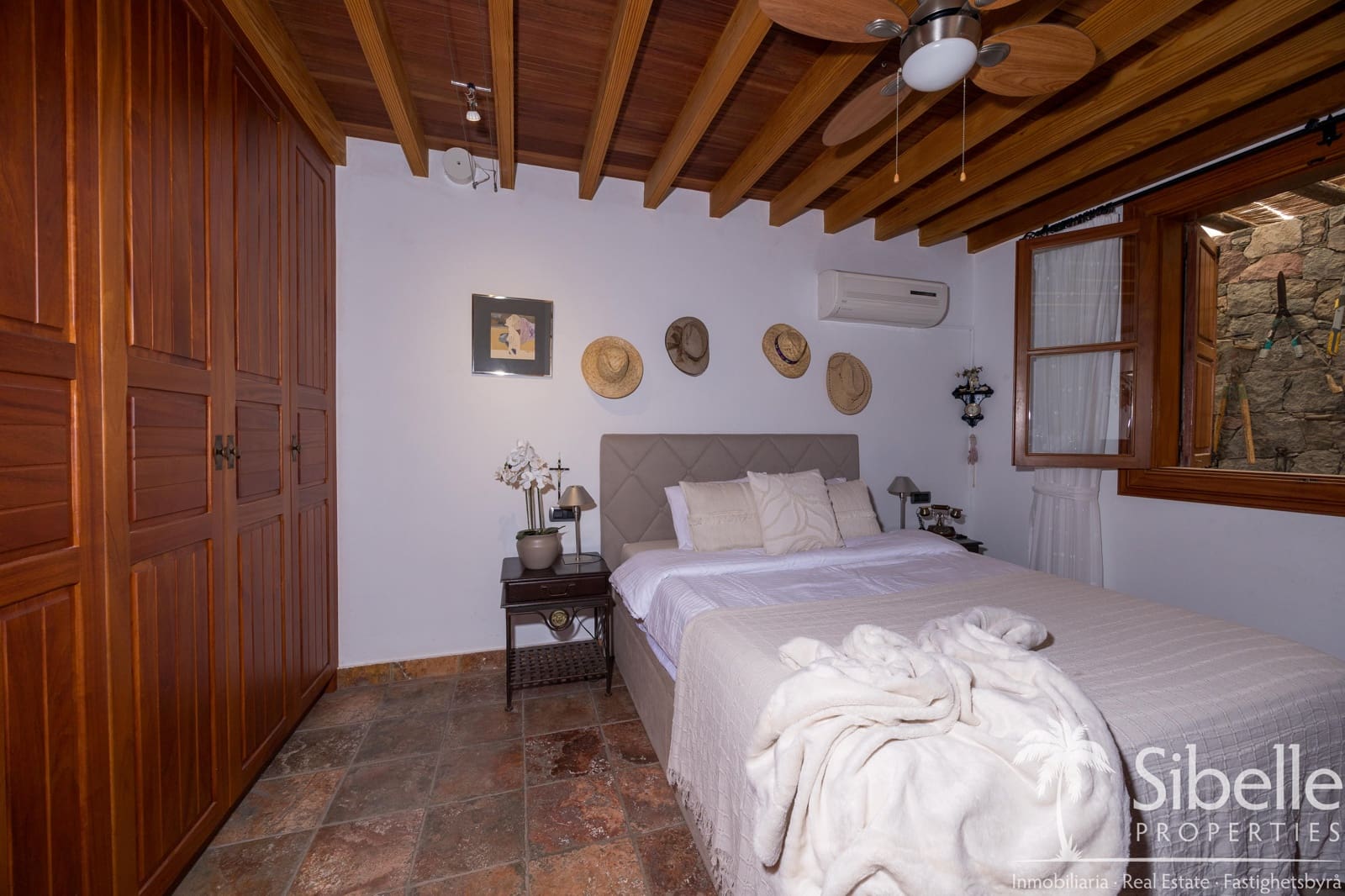 4 bedroom Finca/Country House for sale in Mogan with garage - € 1,199,000 (Ref: 9925035)