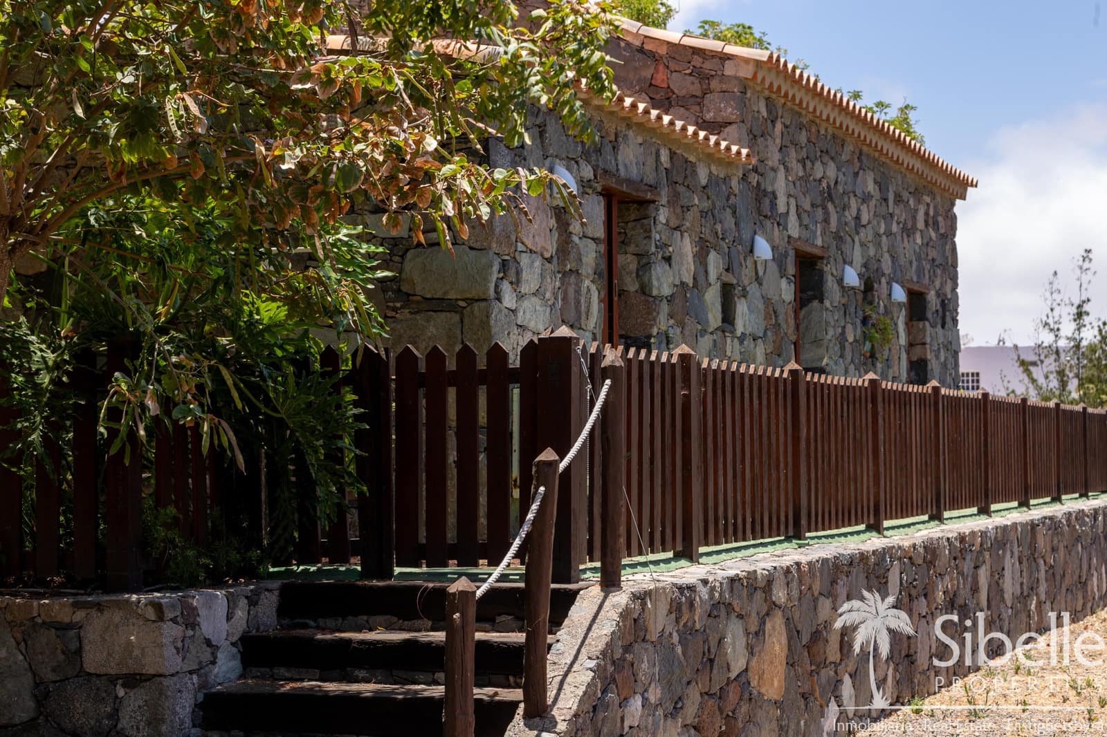 4 bedroom Finca/Country House for sale in Mogan with garage - € 1,199,000 (Ref: 9925035)