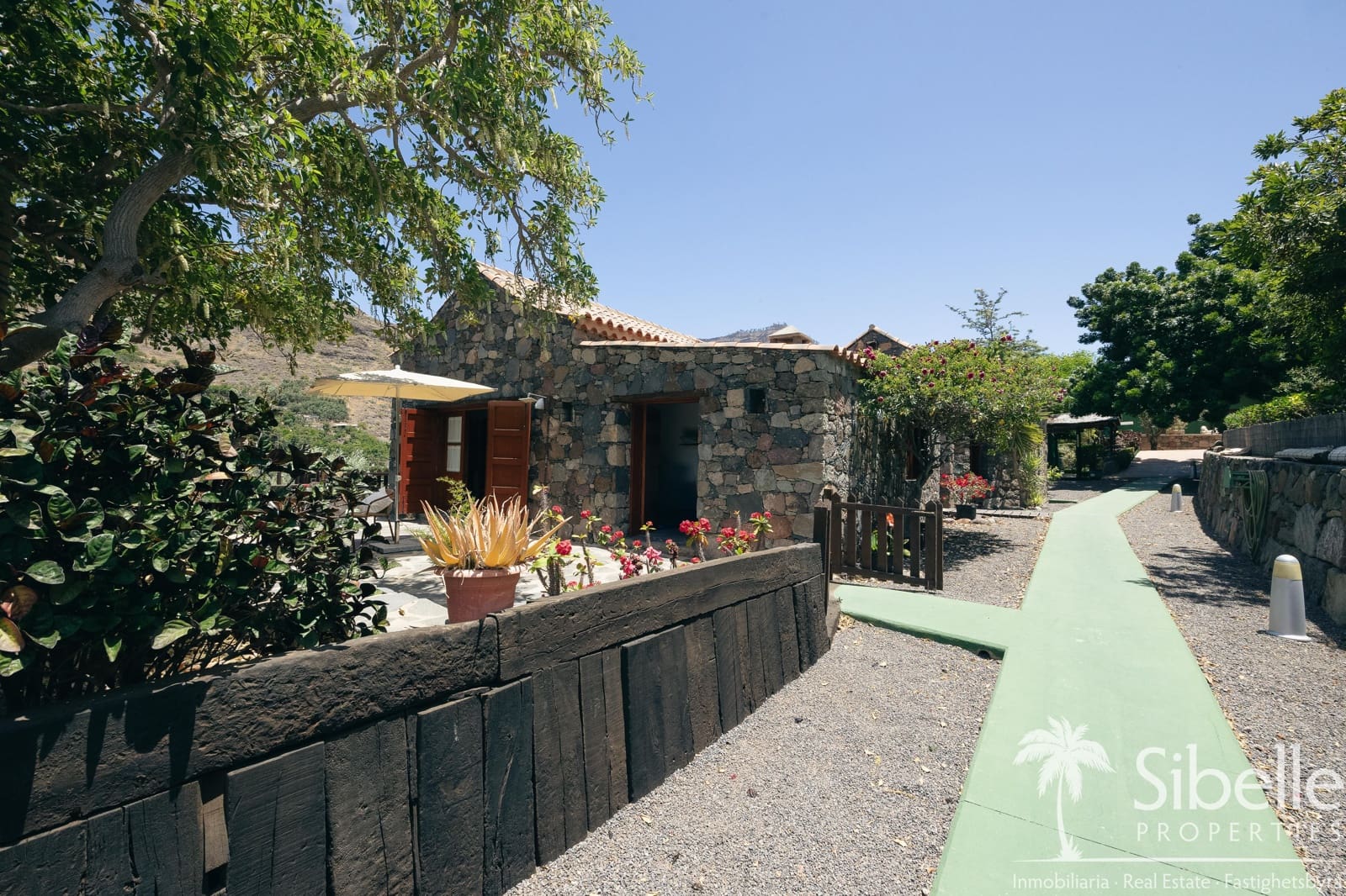4 bedroom Finca/Country House for sale in Mogan with garage - € 1,199,000 (Ref: 9925035)