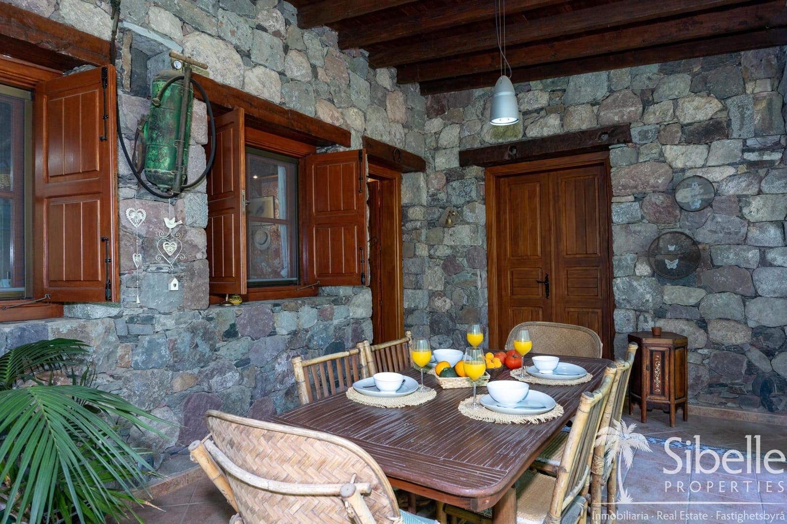 4 bedroom Finca/Country House for sale in Mogan with garage - € 1,199,000 (Ref: 9925035)