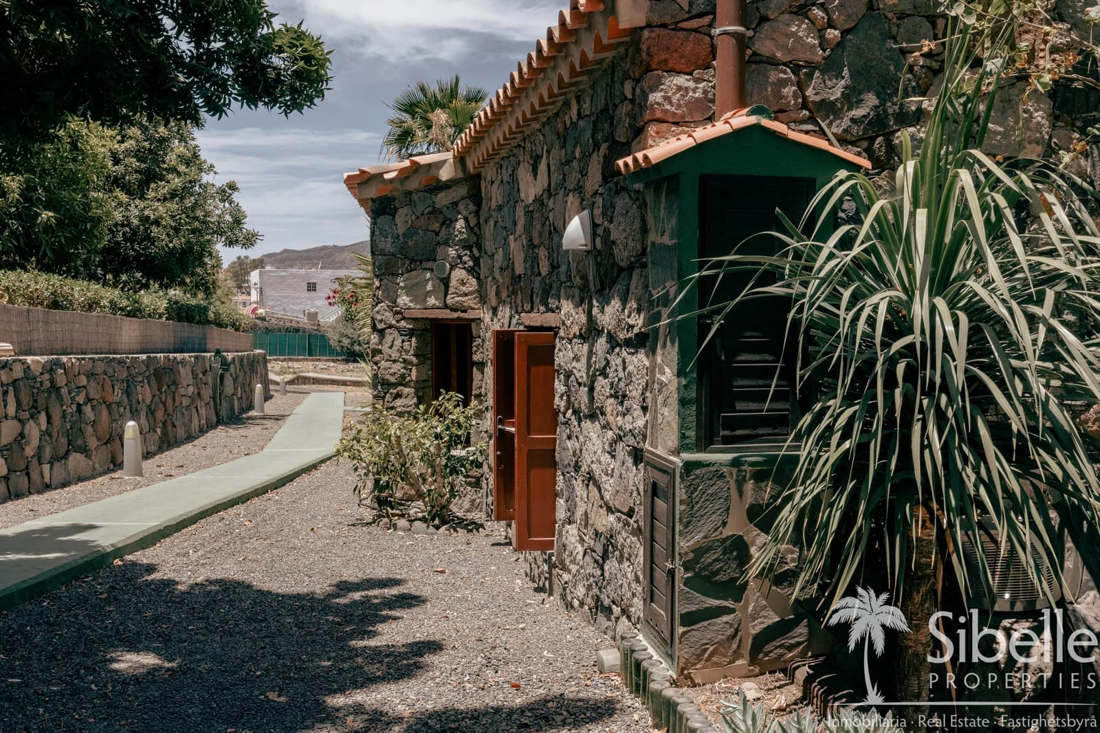 4 bedroom Finca/Country House for sale in Mogan with garage - € 1,199,000 (Ref: 9925035)