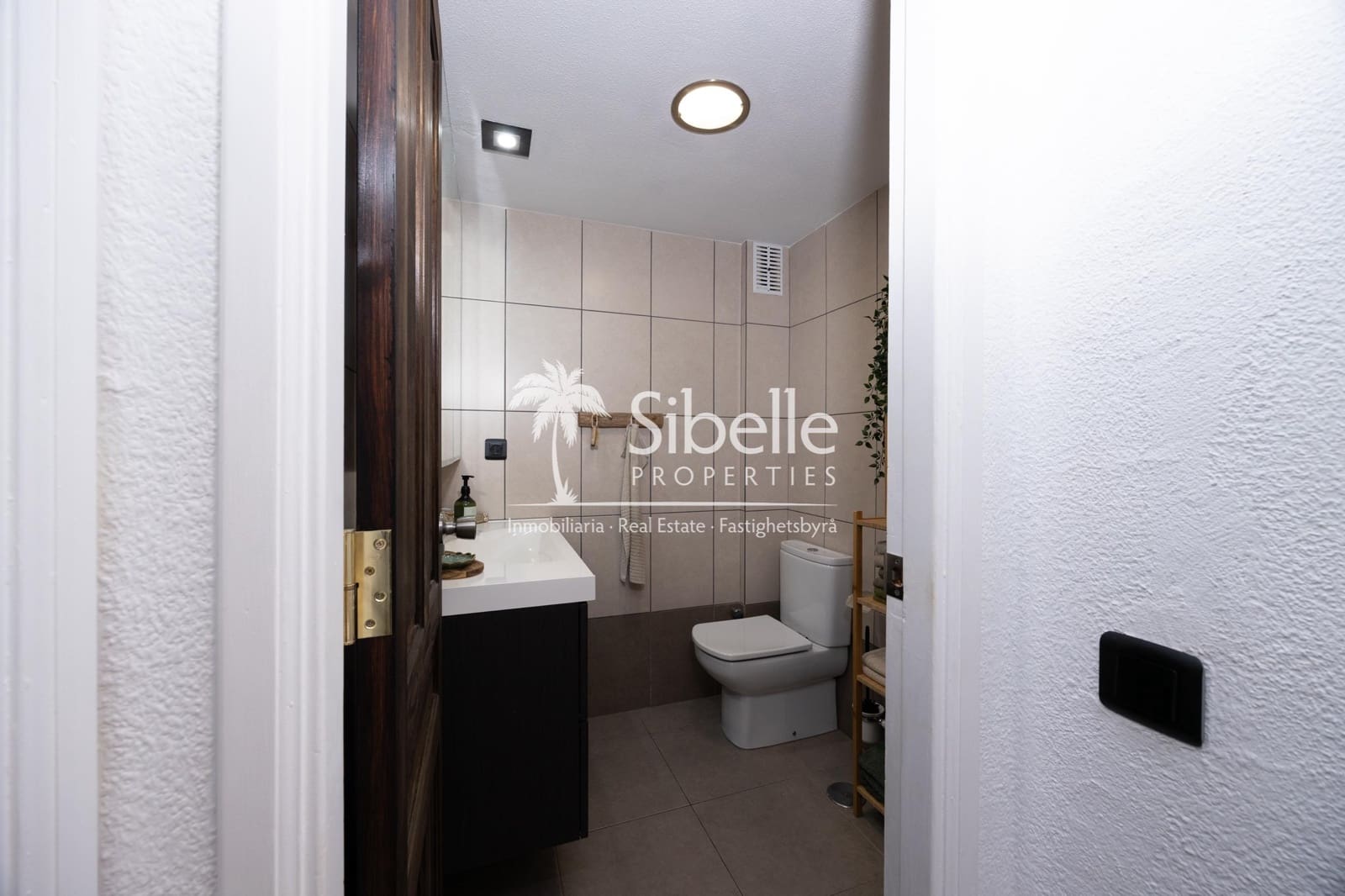 1 slaapkamer Appartement te koop in Playa del Cura met zwembad - € 239.000 (Ref: 9925037)