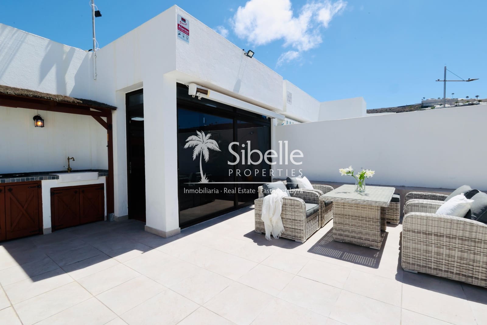 2 sovrum Bungalow till salu i Puerto Rico med pool garage - 460 000 € (Ref: 9925197)