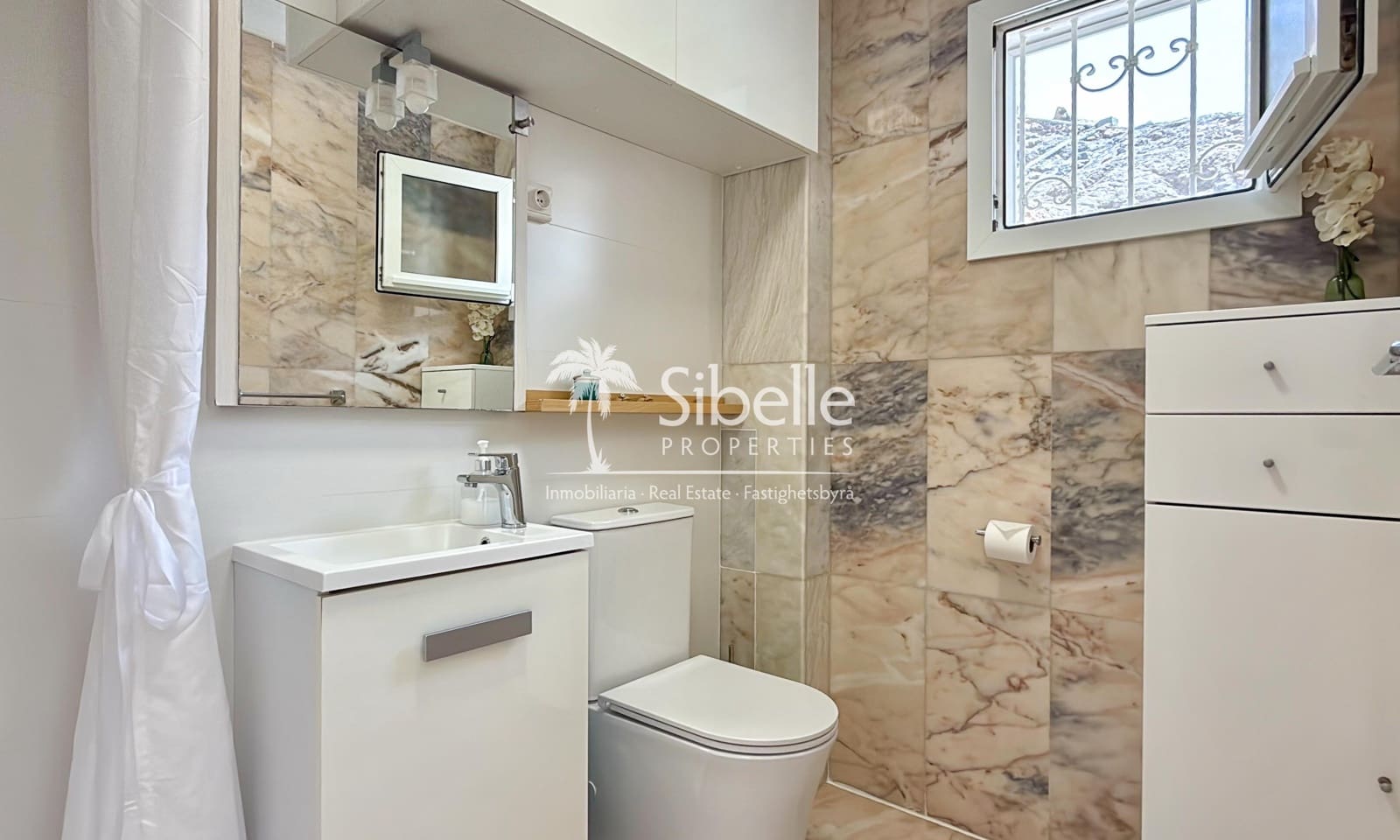 2 bedroom Apartment for sale in Playa del Cura with pool - € 599,950 (Ref: 9925200)