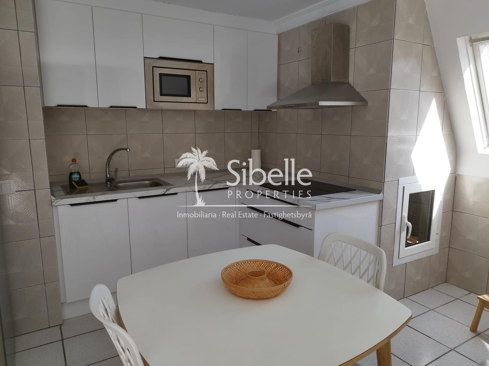 5 bedroom Guesthouse/B & B for sale in Playa del Cura with pool garage - € 920,000 (Ref: 9932010)