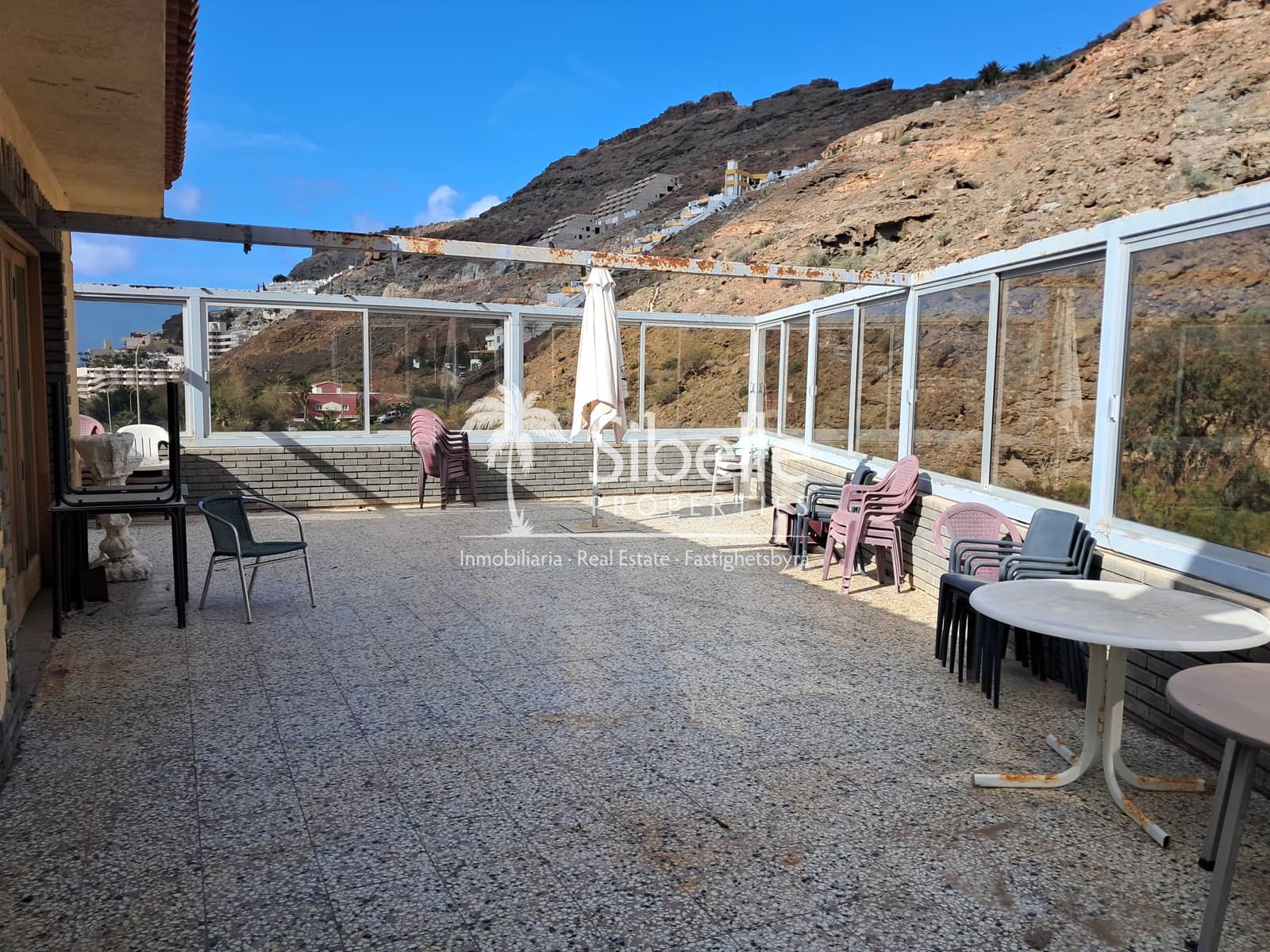 5 bedroom Guesthouse/B & B for sale in Playa del Cura with pool garage - € 920,000 (Ref: 9932010)