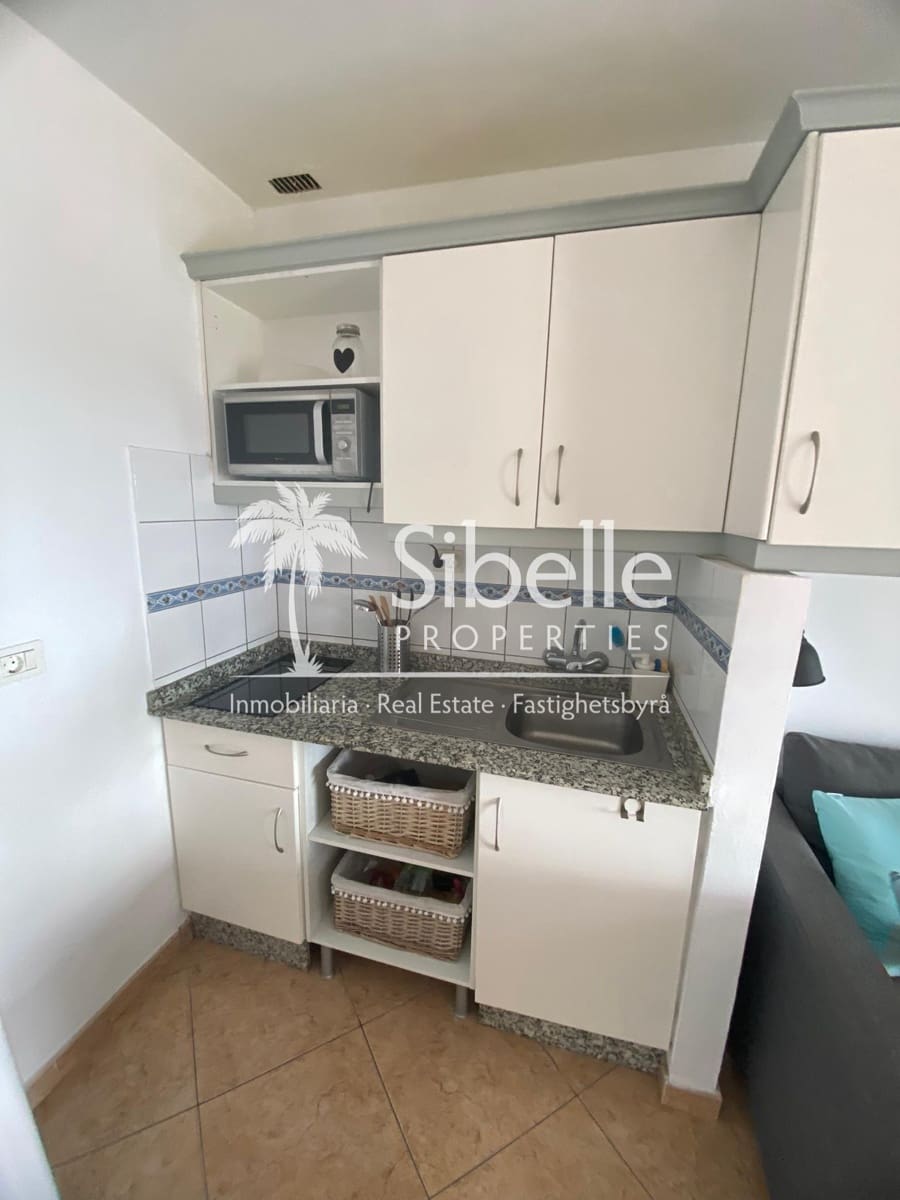 Appartement de 1 chambre à louer à Playa del Cura avec piscine - 1 100 € (Ref: 9932031)
