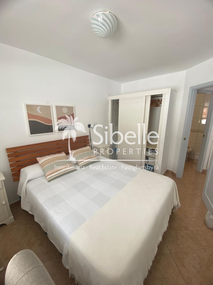 Appartement de 1 chambre à louer à Playa del Cura avec piscine - 1 100 € (Ref: 9932031)