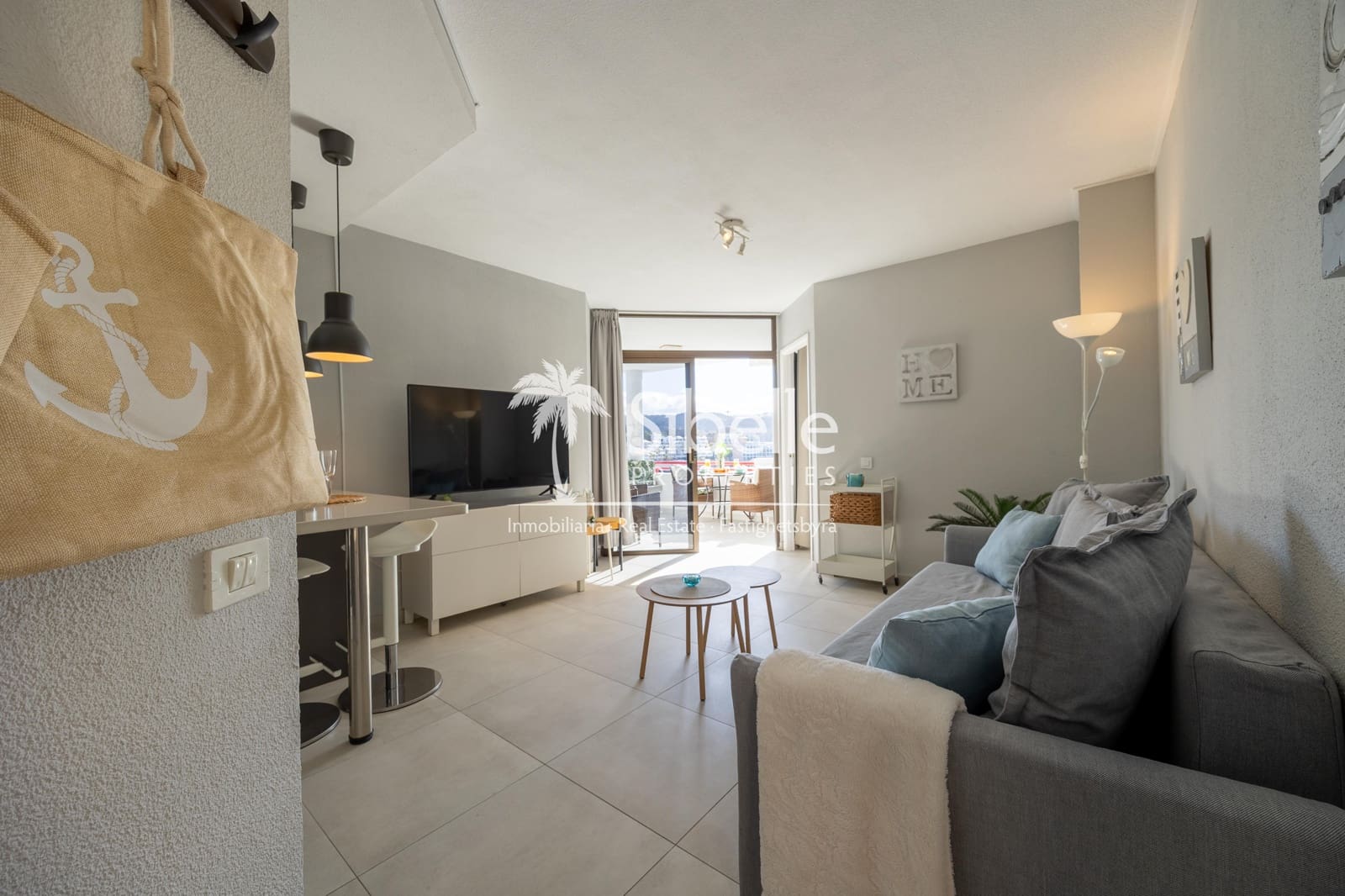 Appartement de 1 chambre à louer à Playa del Cura avec piscine - 1 450 € (Ref: 9932109)