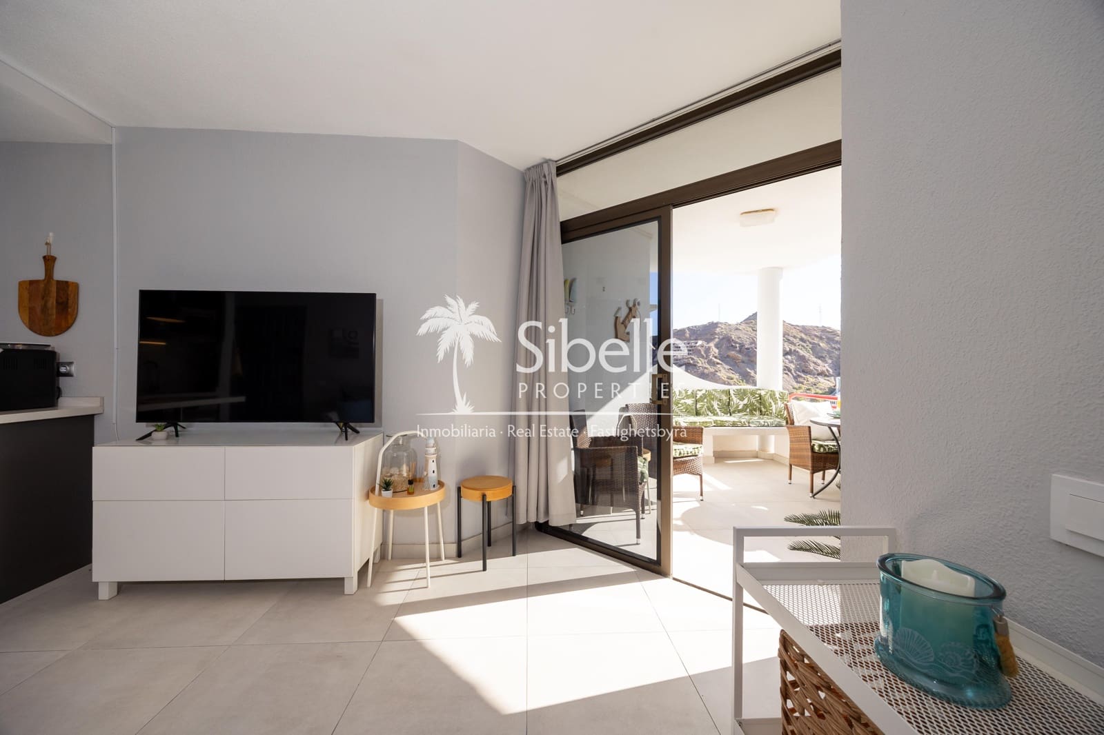 Appartement de 1 chambre à louer à Playa del Cura avec piscine - 1 450 € (Ref: 9932109)