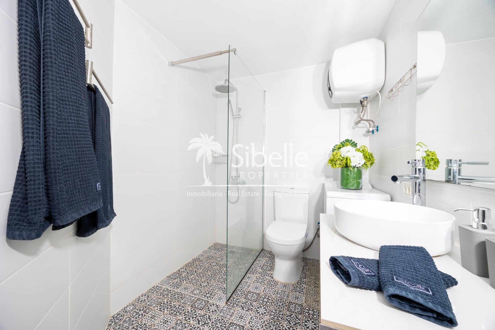 Appartement de 1 chambre à louer à Playa del Cura avec piscine - 1 450 € (Ref: 9932109)