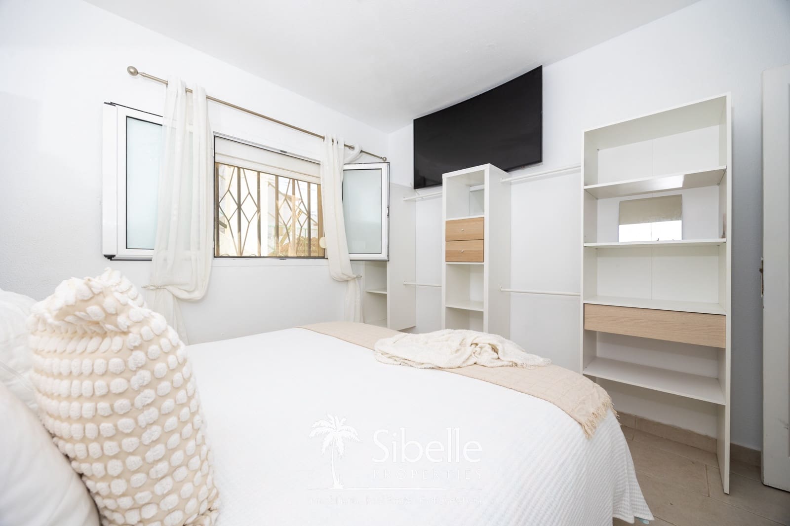 2 bedroom Apartment for sale in Playa del Cura with pool - € 260,000 (Ref: 9965853)