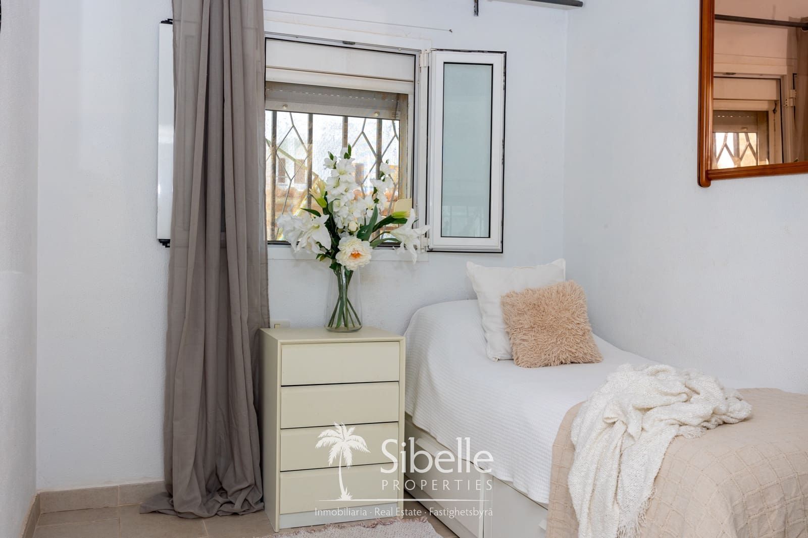 2 bedroom Apartment for sale in Playa del Cura with pool - € 260,000 (Ref: 9965853)